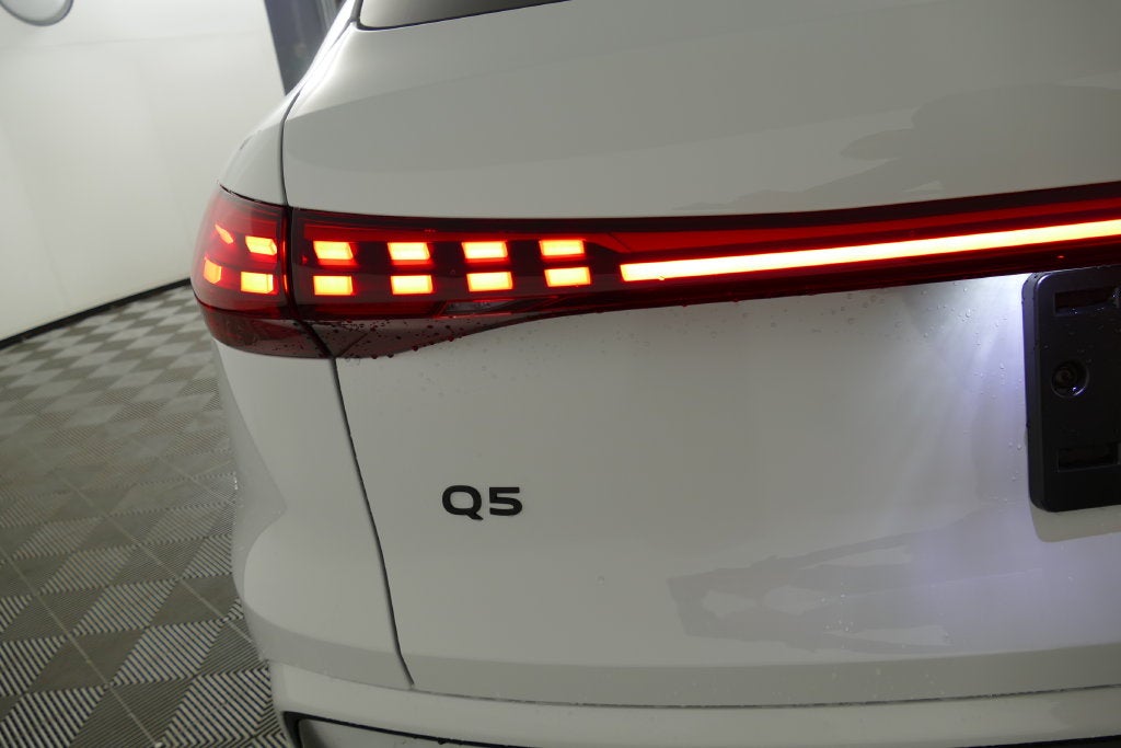 2026 Audi Q5 2.0T Premium Plus quattro