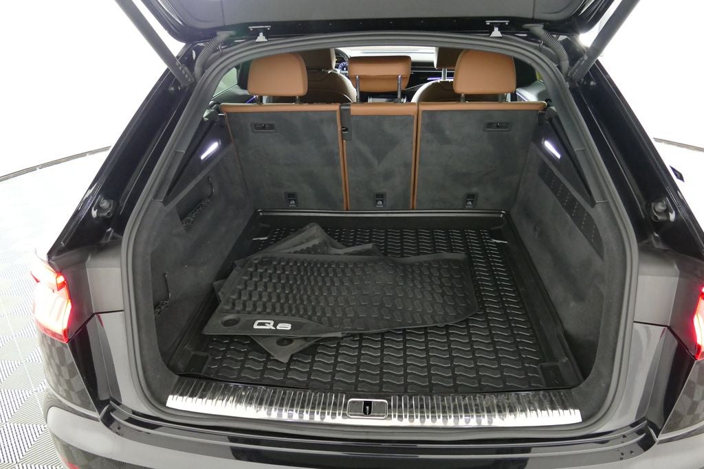 2021 Audi Q8 55 Premium Plus quattro