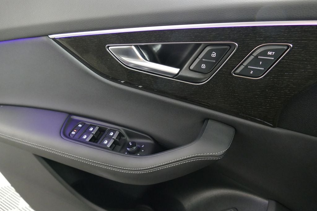 2025 Audi Q8 55 Premium Plus quattro