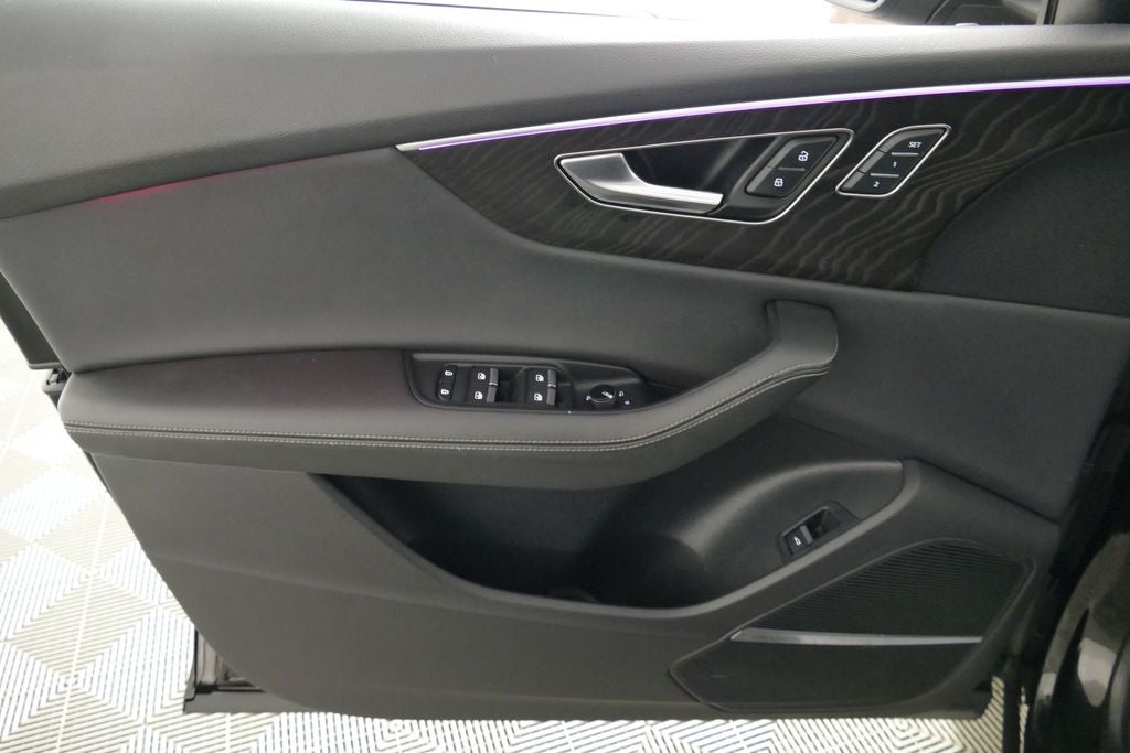 2023 Audi Q8 55 Premium Plus quattro