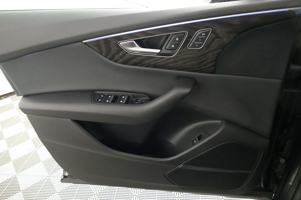 2022 Audi Q8 55 Premium Plus quattro