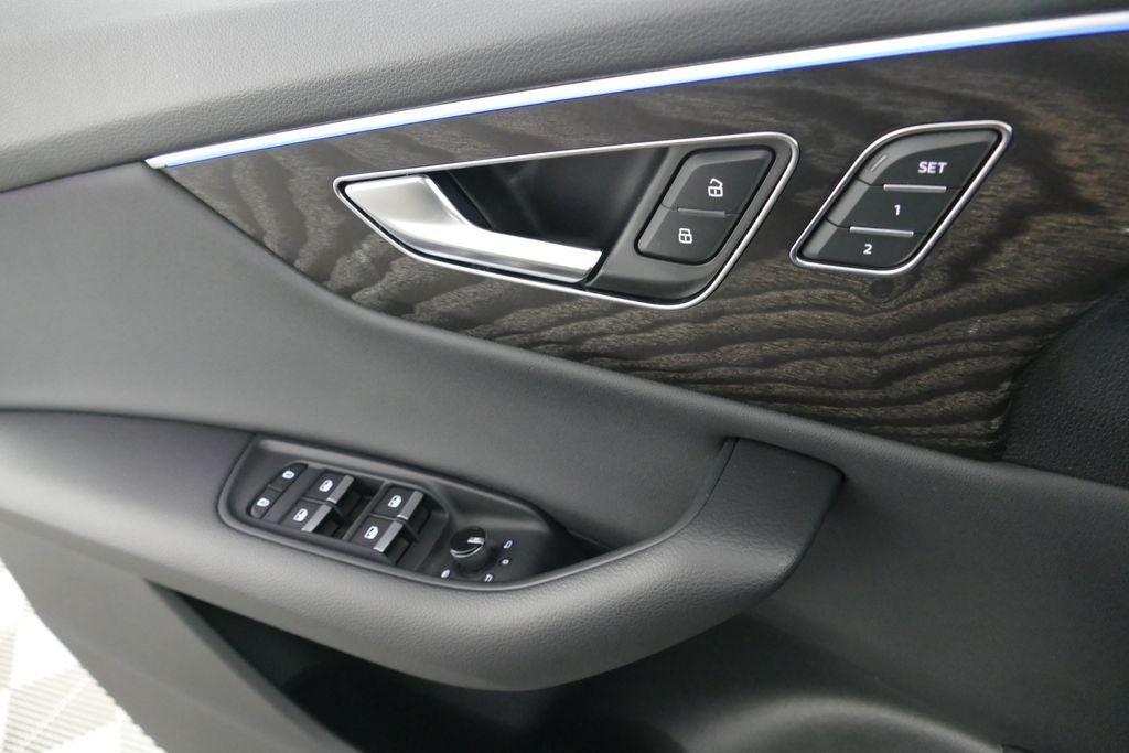 2022 Audi Q8 55 Premium Plus quattro