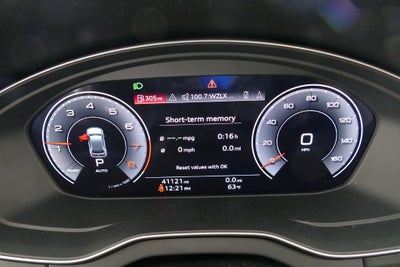 2023 Audi Q5 45 S line Prestige quattro