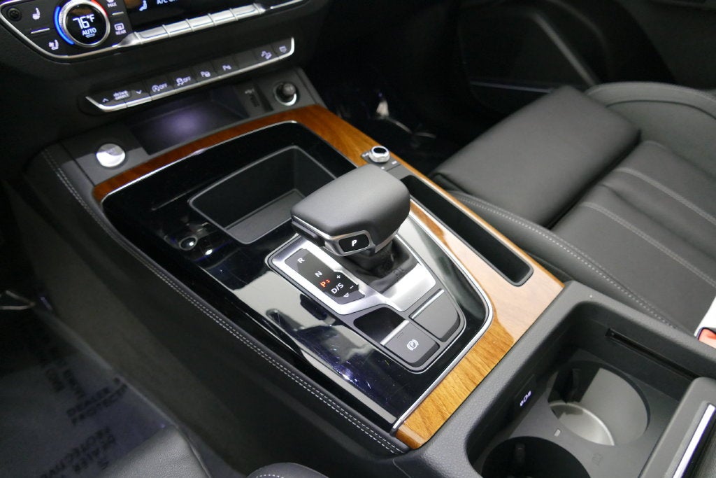 2023 Audi Q5 45 S line Prestige quattro
