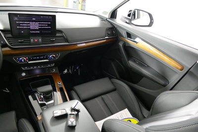 2023 Audi Q5 45 S line Prestige quattro