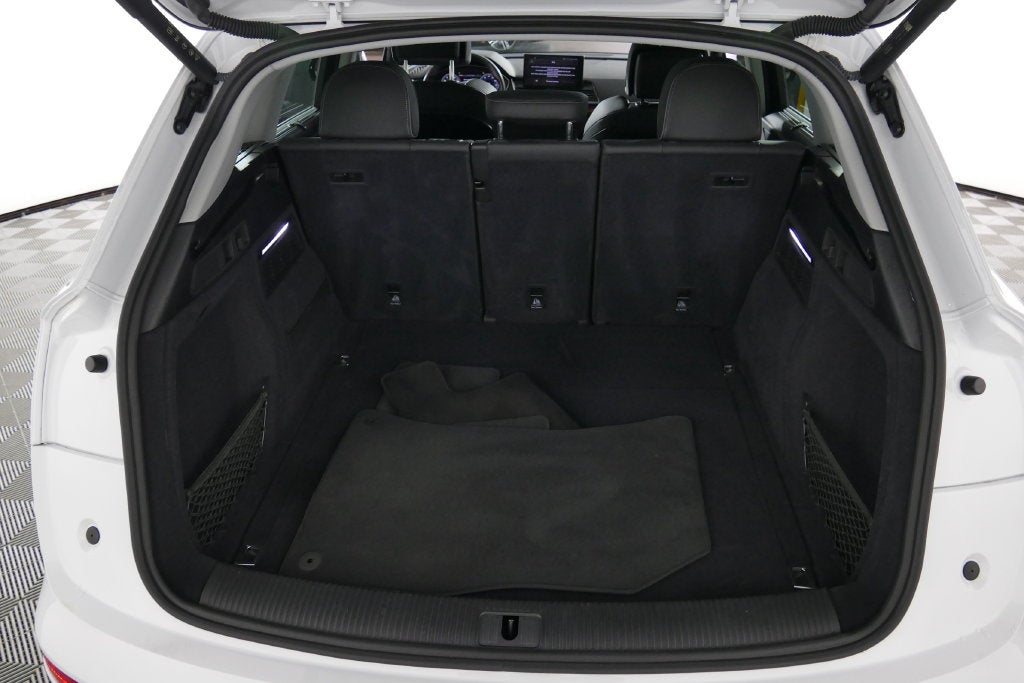 2023 Audi Q5 45 S line Prestige quattro