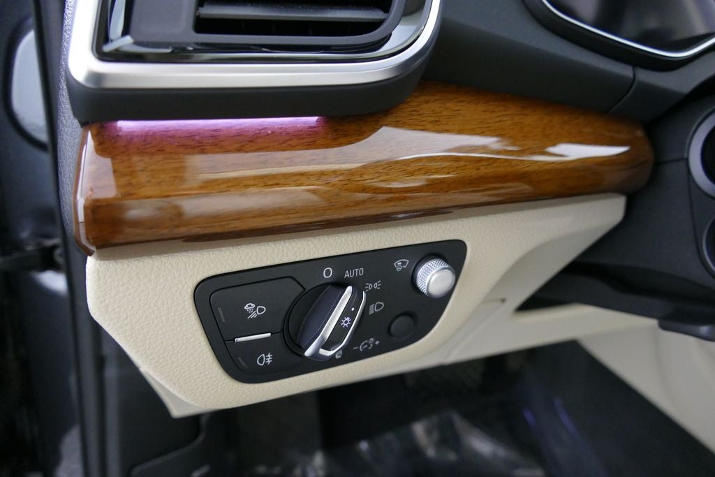 2023 Audi Q5 45 S line Prestige quattro