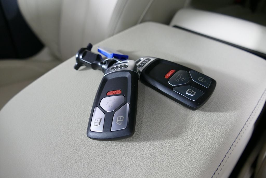 2023 Audi Q5 45 S line Prestige quattro