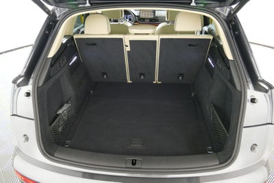 2023 Audi Q5 45 S line Prestige quattro