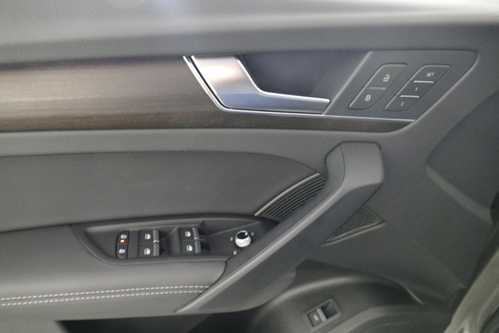 2025 Audi Q5 45 S line Prestige quattro