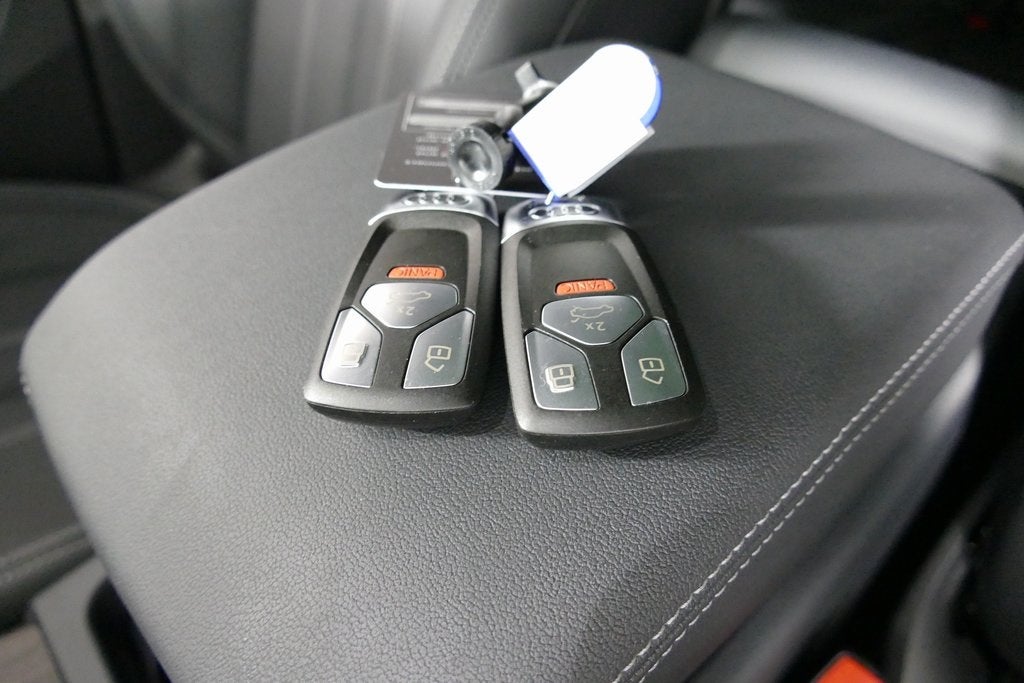 2025 Audi Q5 45 S line Prestige quattro