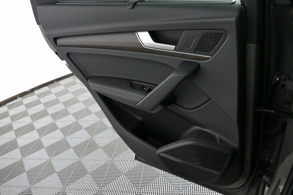 2025 Audi Q5 45 S line Prestige quattro