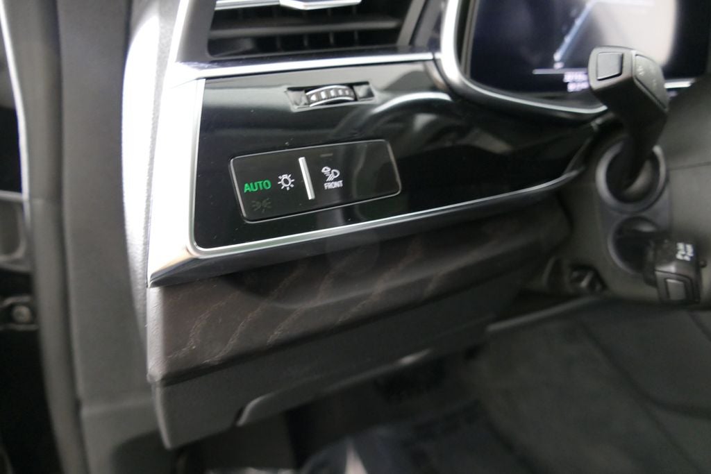 2023 Audi Q8 55 Prestige quattro