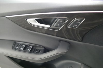 2023 Audi Q8 55 Prestige quattro