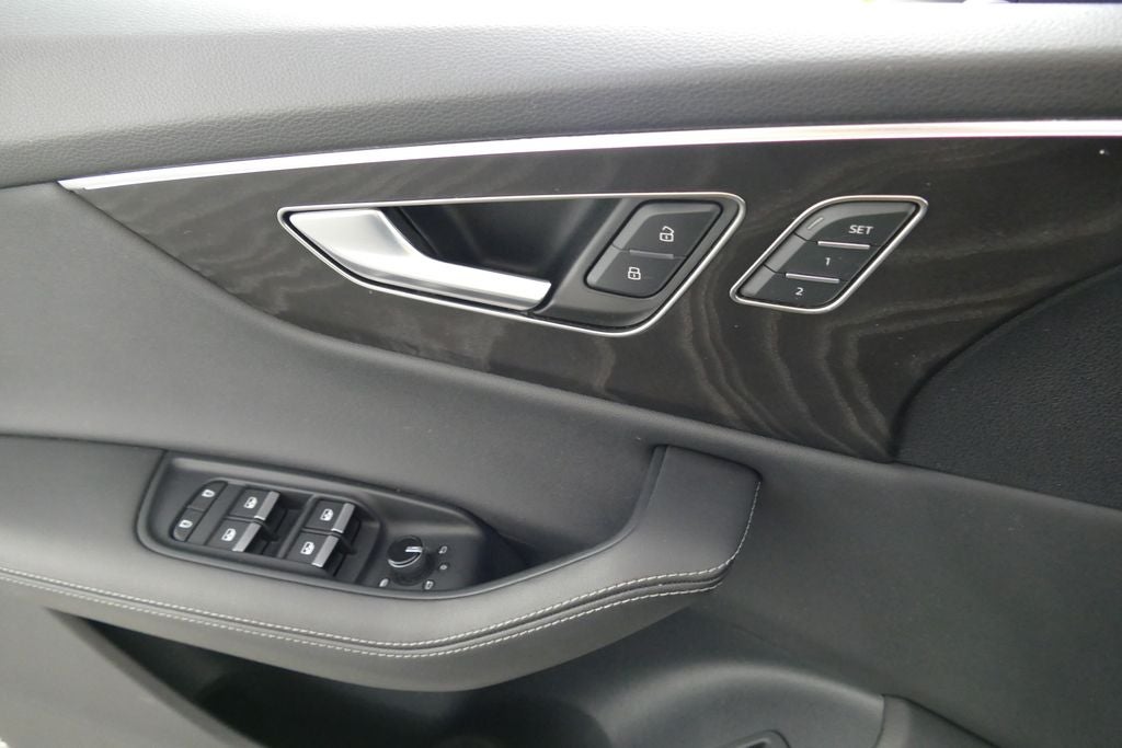 2023 Audi Q8 55 Prestige quattro