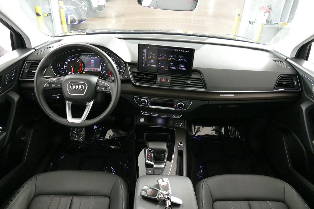 2023 Audi Q5 45 S line Premium quattro