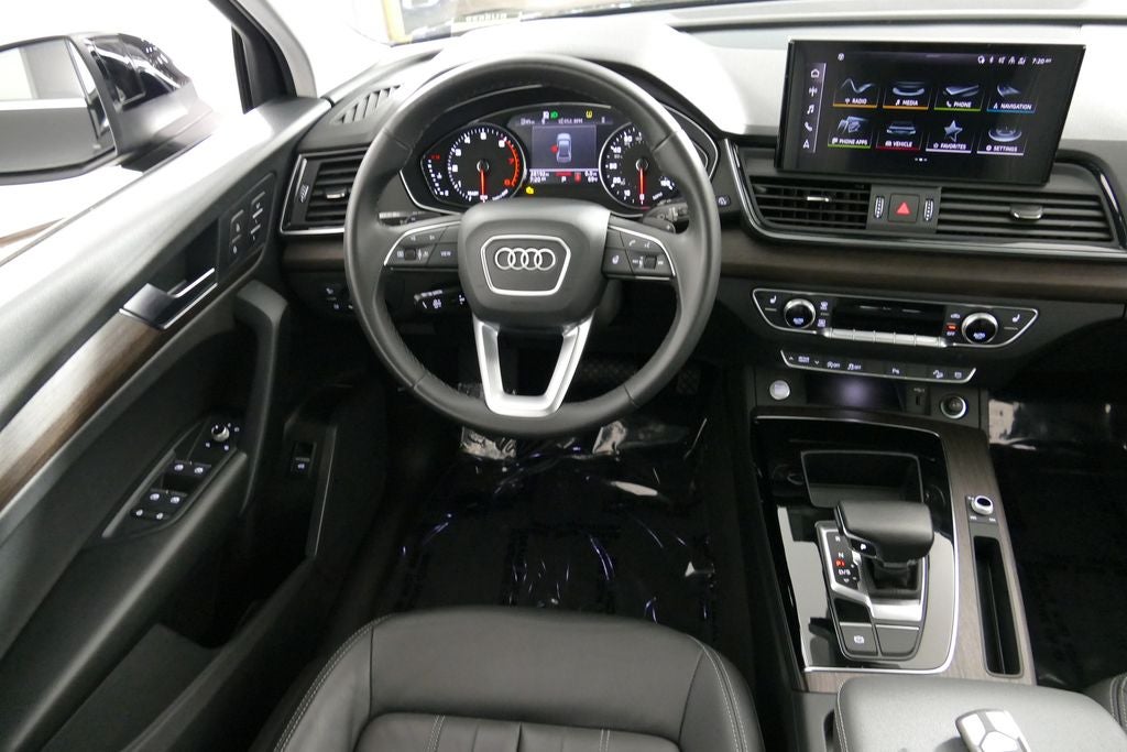 2023 Audi Q5 45 S line Premium quattro