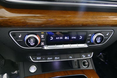 2023 Audi Q5 45 S line Premium quattro