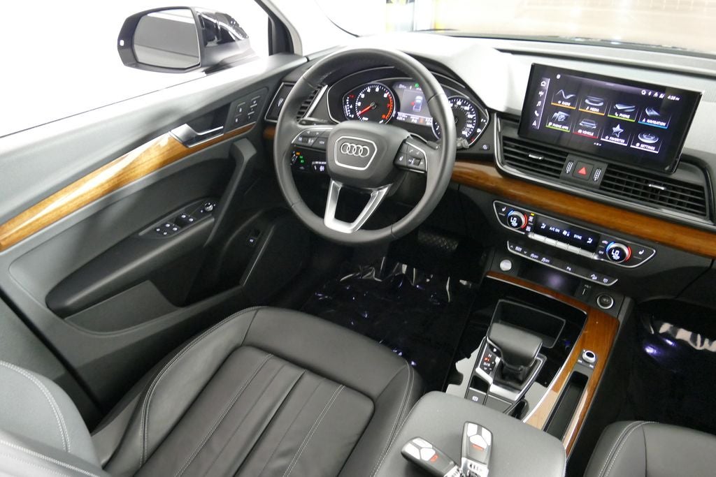 2023 Audi Q5 45 S line Premium quattro