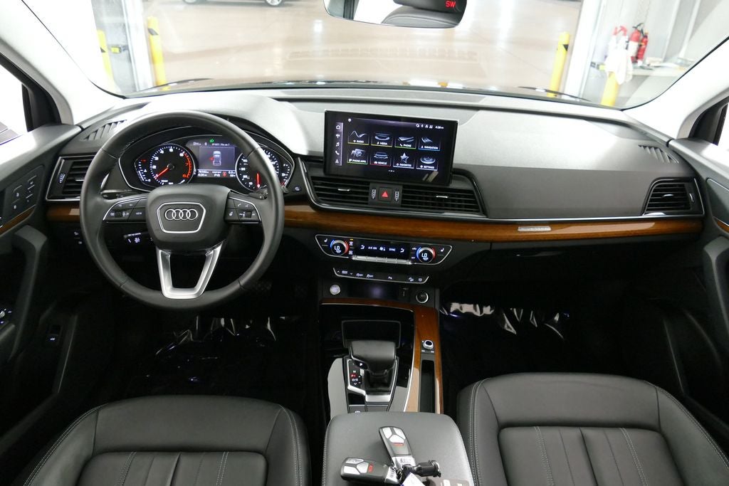 2023 Audi Q5 45 S line Premium quattro