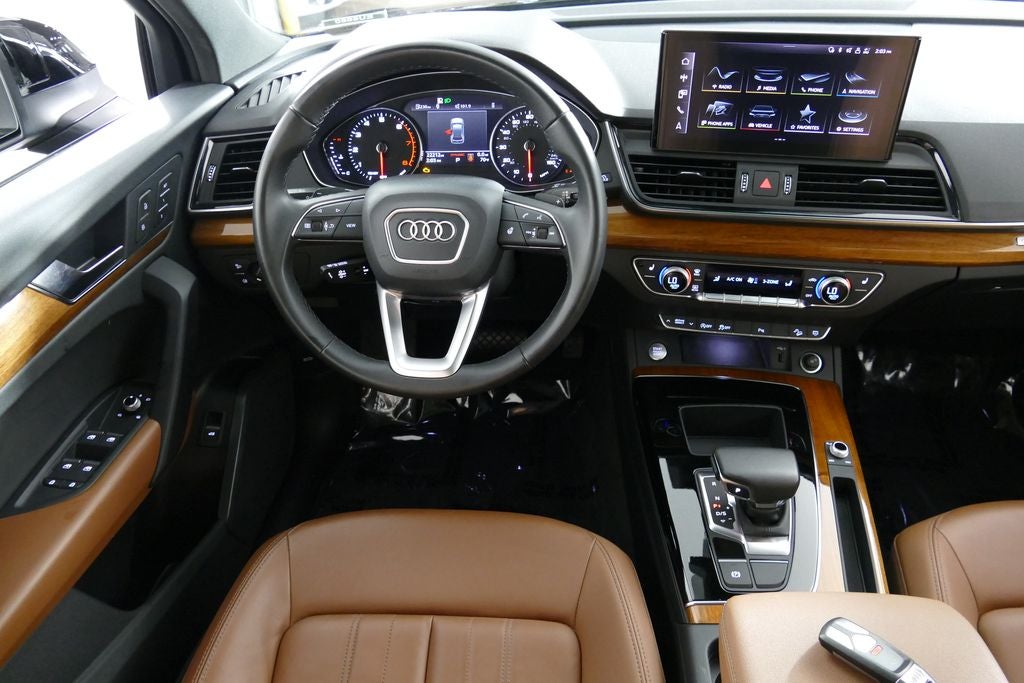 2023 Audi Q5 45 S line Premium quattro