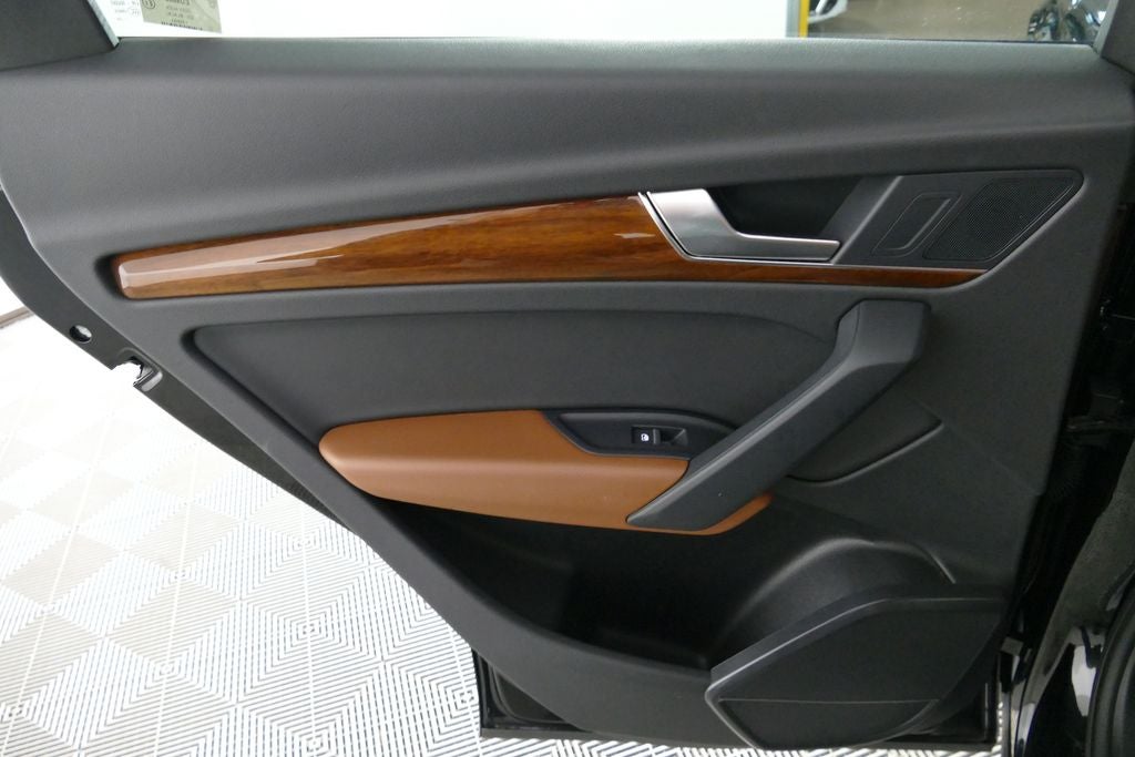 2023 Audi Q5 45 S line Premium quattro