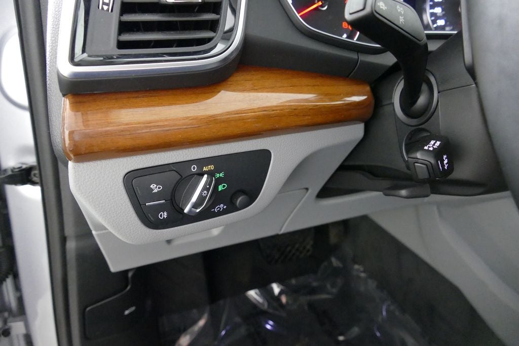 2022 Audi Q5 45 S line Premium quattro