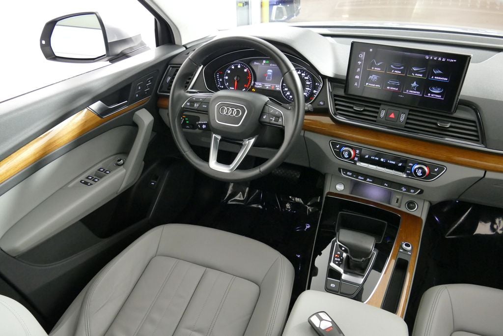 2022 Audi Q5 45 S line Premium quattro