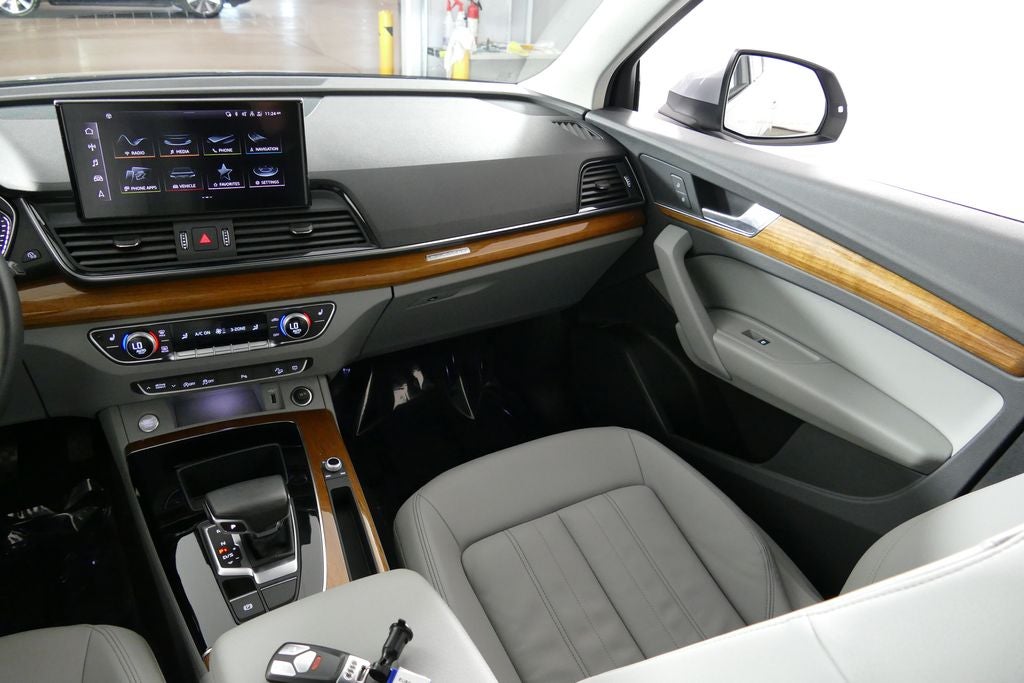 2022 Audi Q5 45 S line Premium quattro