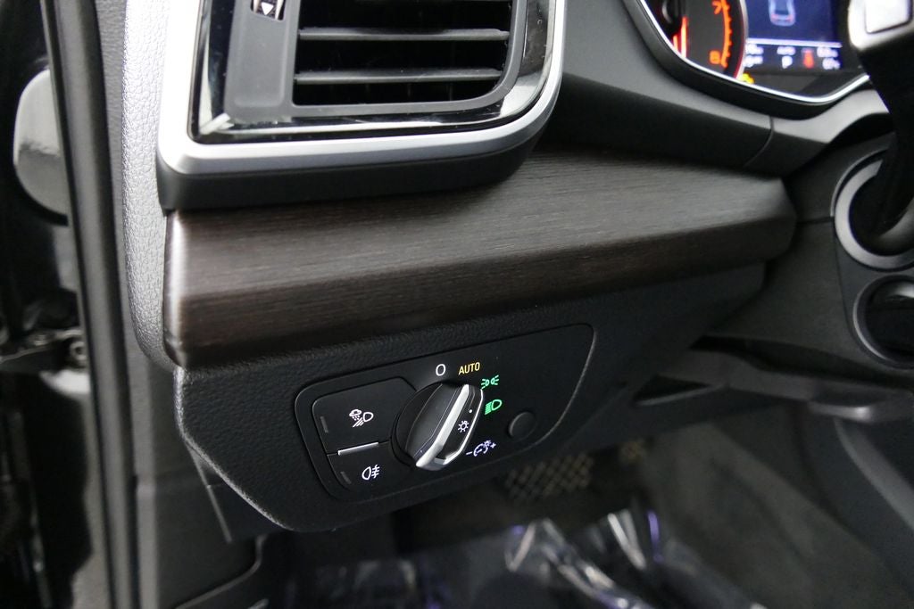 2023 Audi Q5 45 S line Premium quattro