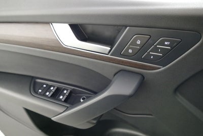 2023 Audi Q5 45 S line Premium quattro