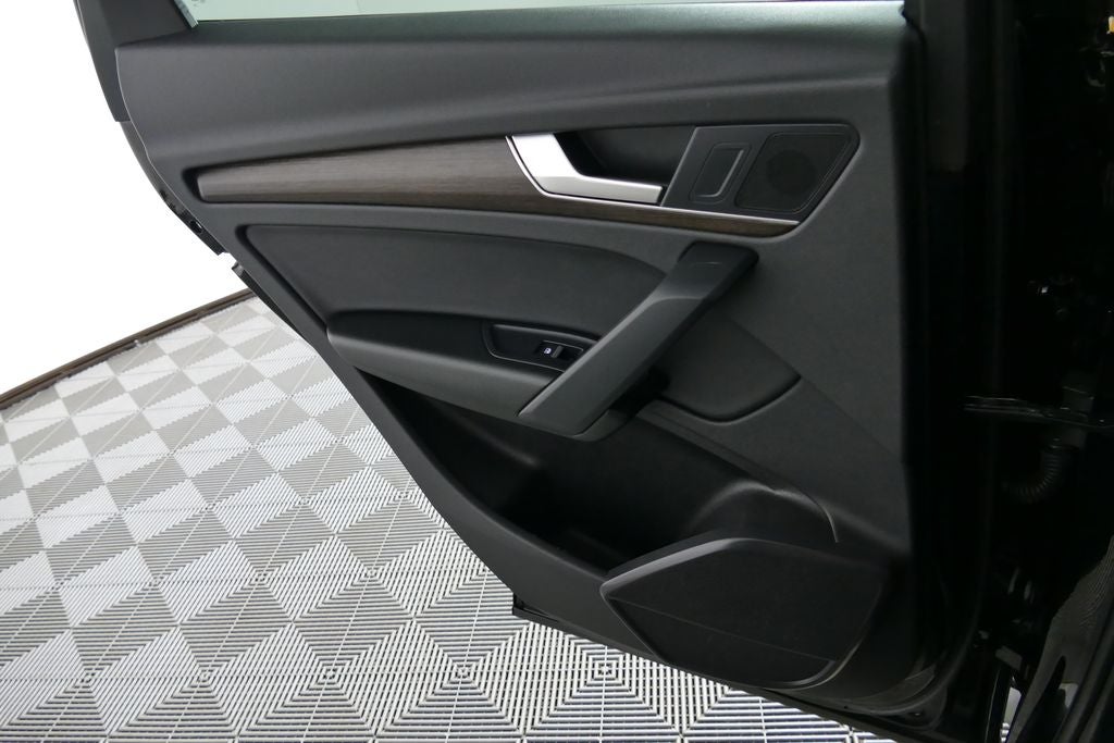 2023 Audi Q5 45 S line Premium quattro