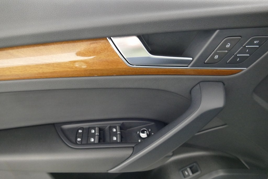 2023 Audi Q5 45 S line Premium quattro