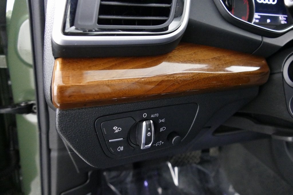 2023 Audi Q5 45 S line Premium quattro