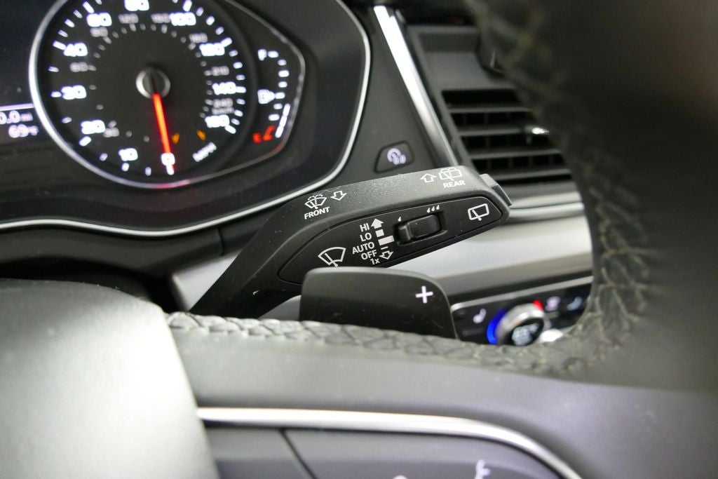 2024 Audi Q5 45 S line Premium quattro