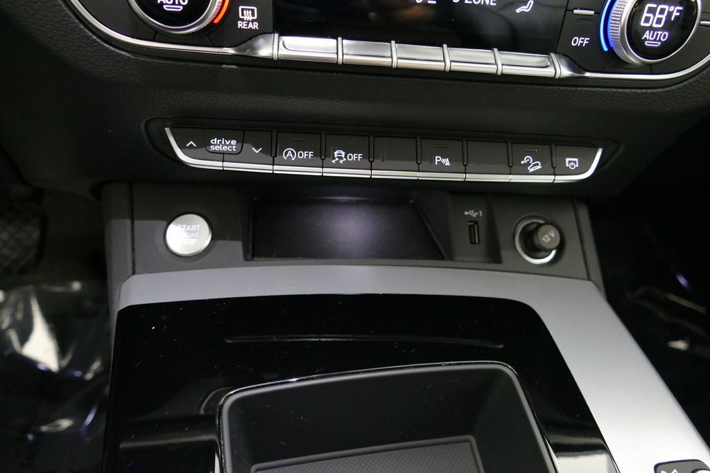2024 Audi Q5 45 S line Premium quattro