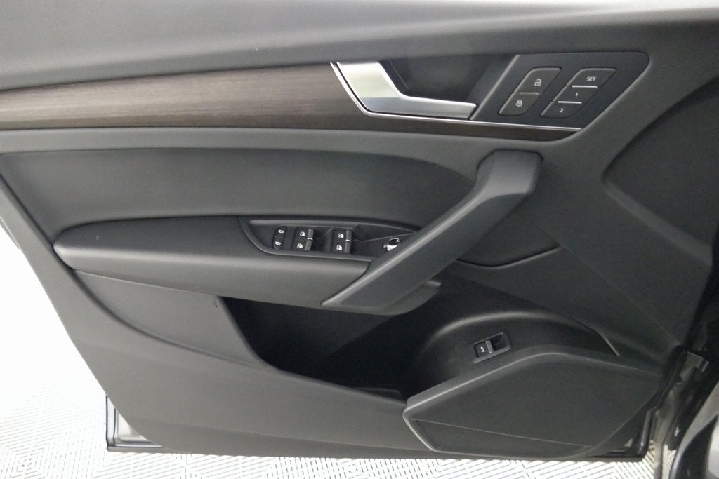 2024 Audi Q5 45 S line Premium quattro