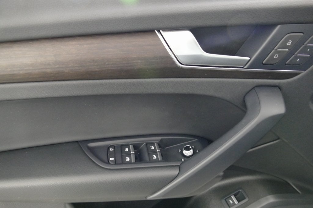 2024 Audi Q5 45 S line Premium quattro