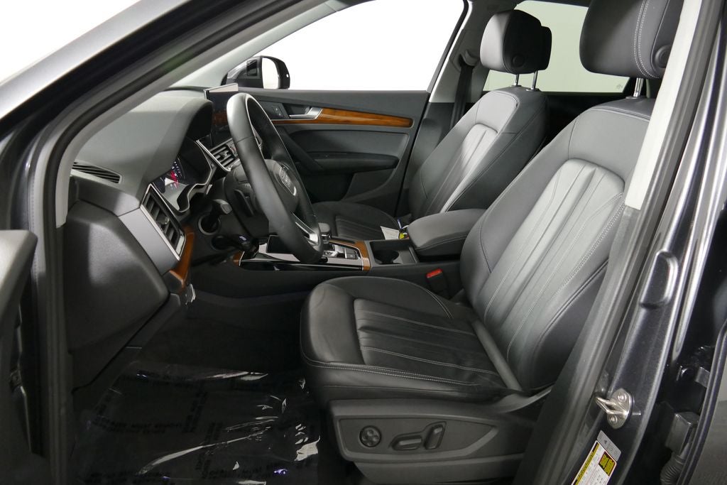 2023 Audi Q5 45 S line Premium quattro