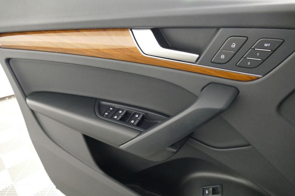 2023 Audi Q5 45 S line Premium quattro