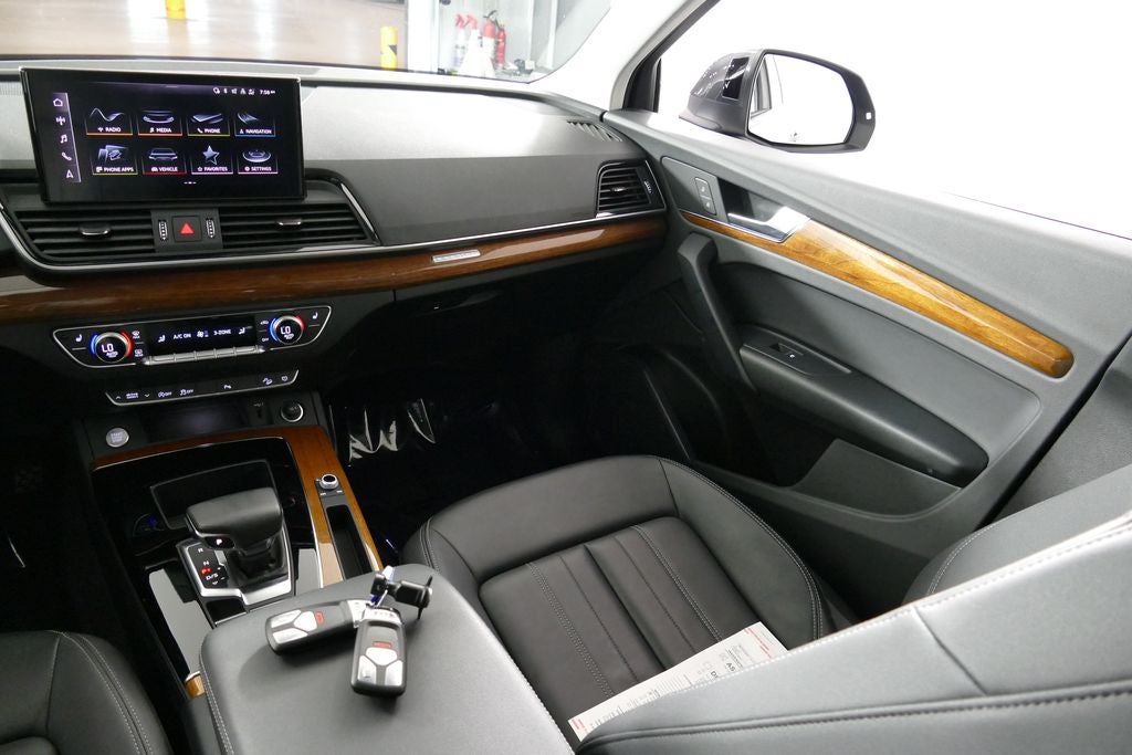 2023 Audi Q5 45 S line Premium quattro