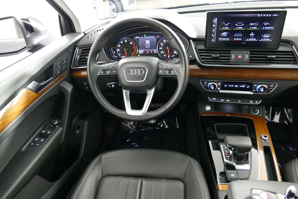 2023 Audi Q5 45 S line Premium quattro