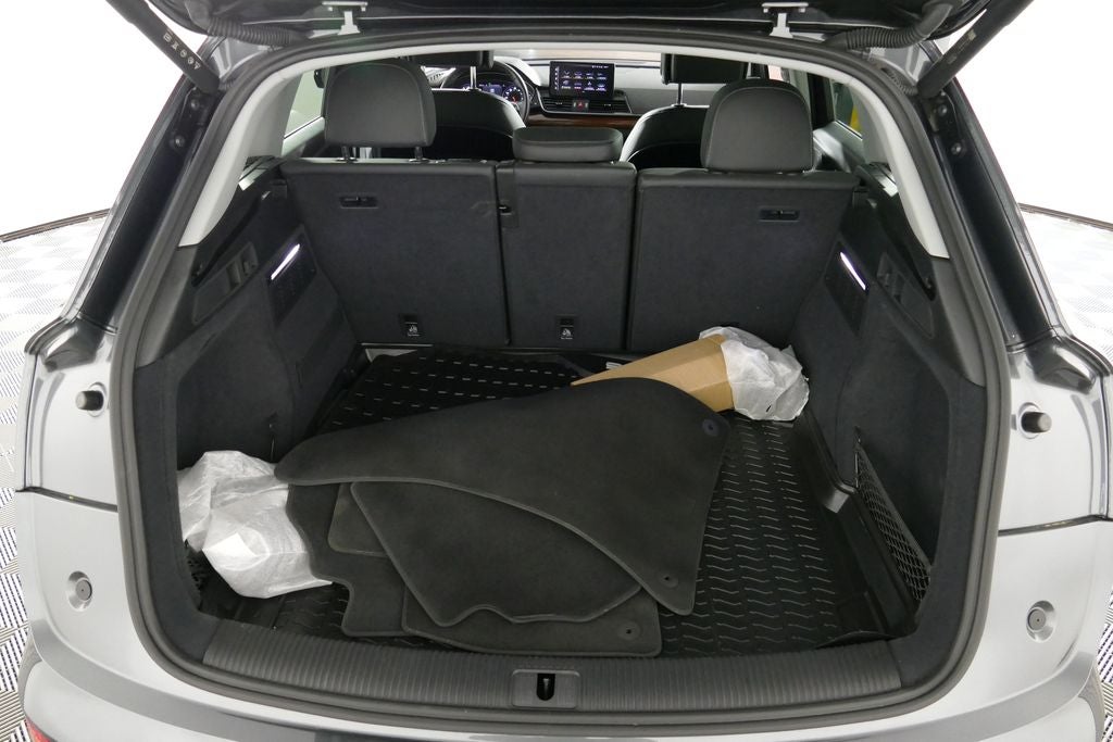 2023 Audi Q5 45 S line Premium quattro