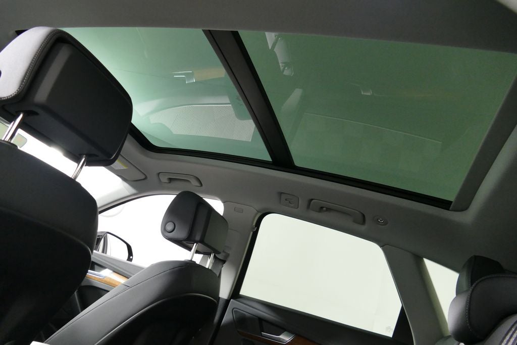 2023 Audi Q5 45 S line Premium quattro