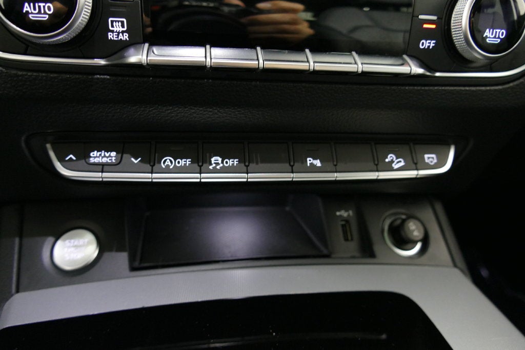 2024 Audi Q5 45 S line Premium quattro