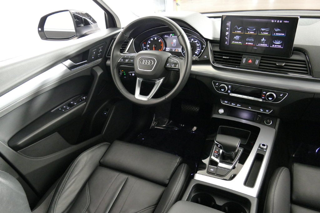 2024 Audi Q5 45 S line Premium quattro