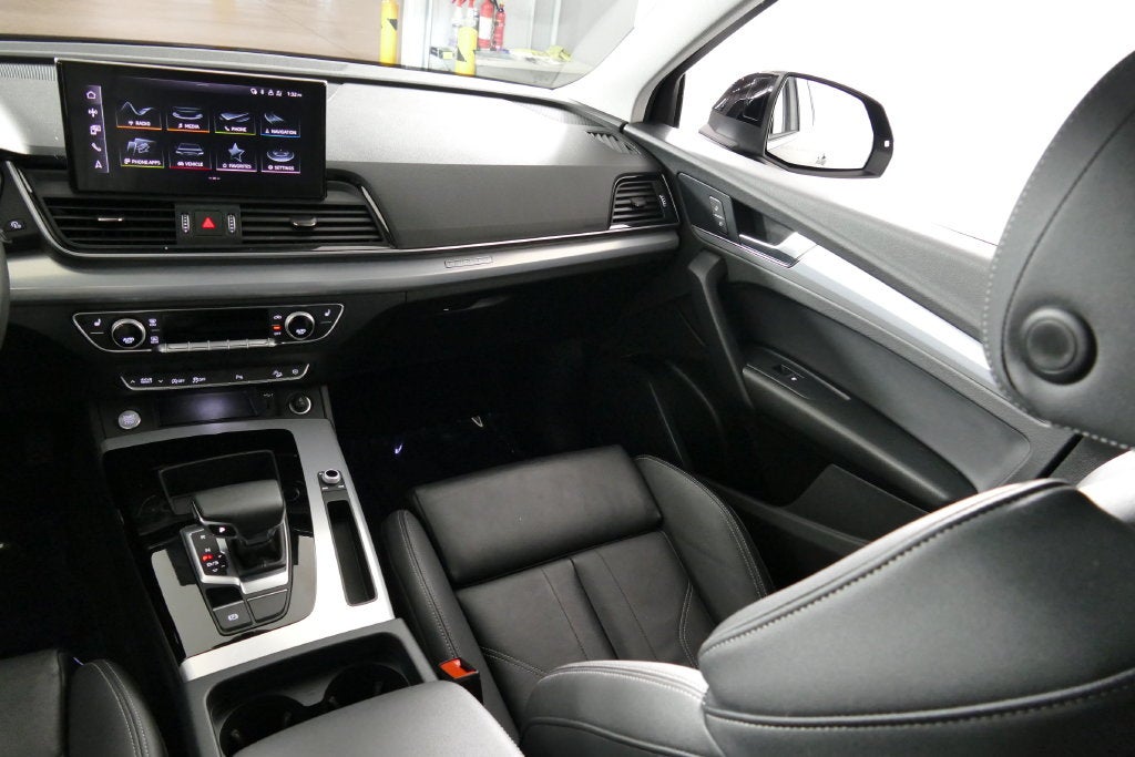 2024 Audi Q5 45 S line Premium quattro