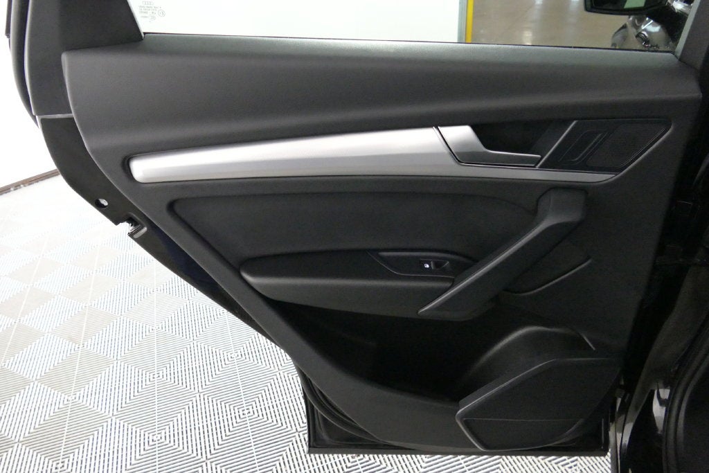 2024 Audi Q5 45 S line Premium quattro