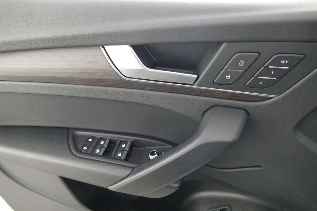 2023 Audi Q5 45 S line Premium quattro