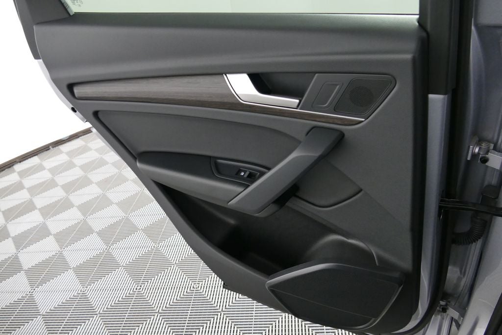 2023 Audi Q5 45 S line Premium quattro